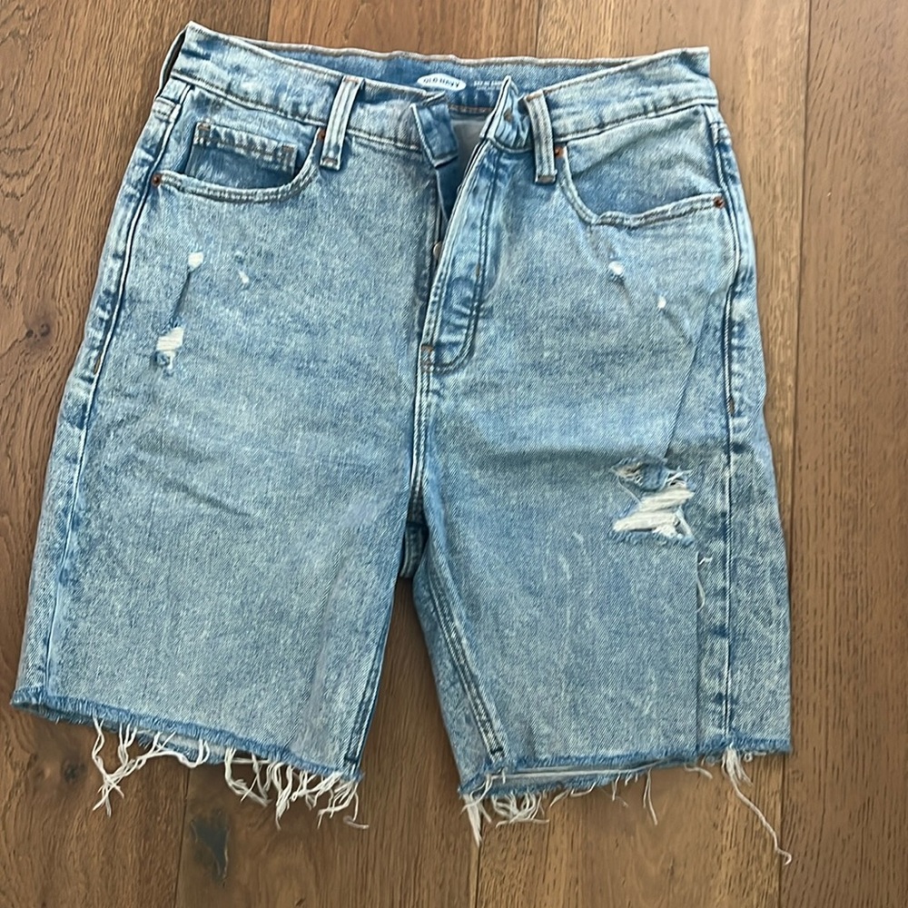 High raise Bermuda shorts